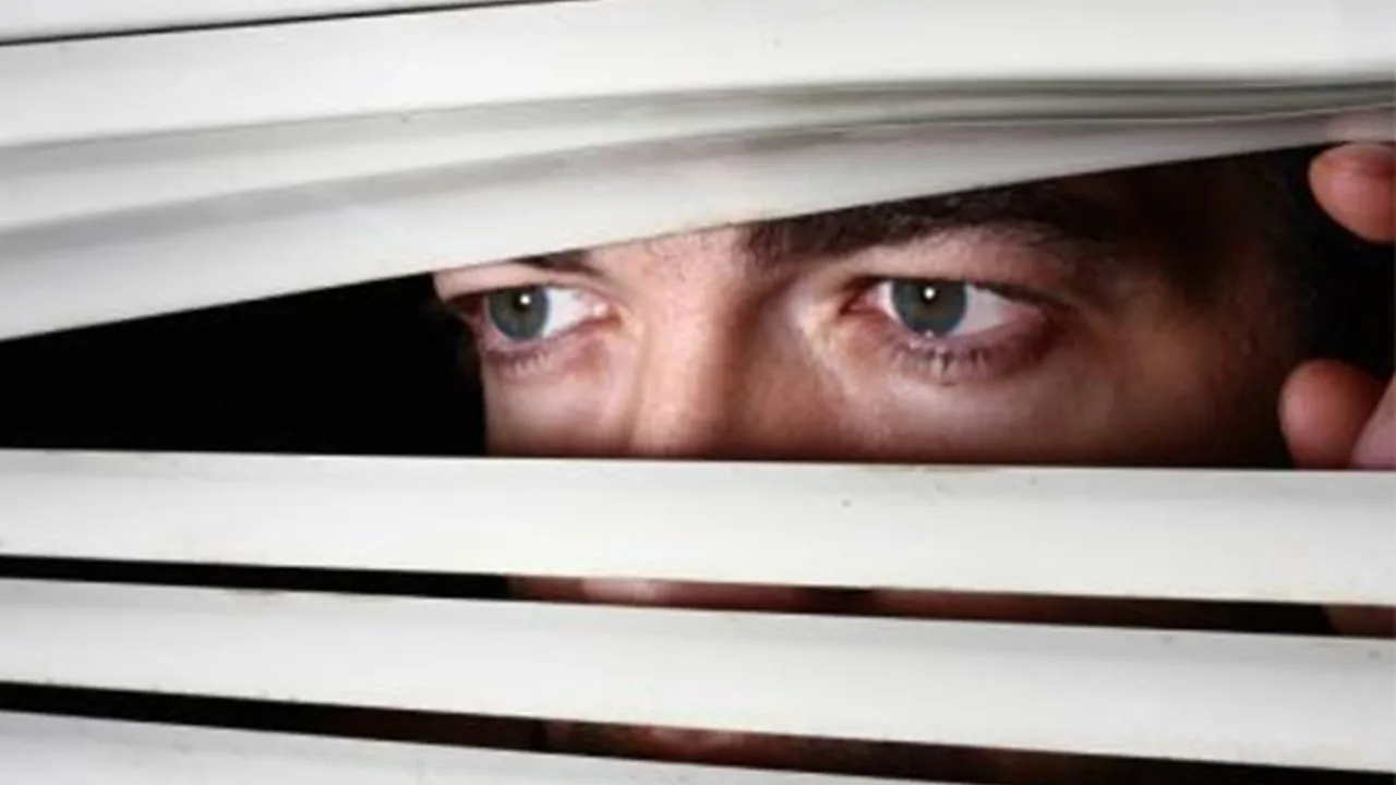 علائم ظاهری افراد پارانویید چیست ؟