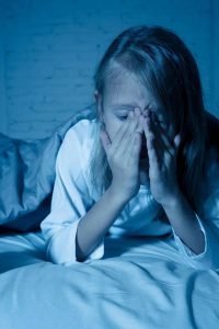 بچم نمیخوابه چیکار کنم | روشهای فوری و علمی برای خواب راحت کودک