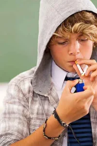 راه جلوگیری از سیگار کشیدن فرزندان | بهترین راه که کمتر کسی میداند