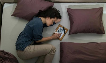 چه زمانی مراجعه به مشاور سوگ ضروری است؟