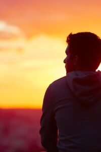 شوهر خواهرم بهم نظر داره | چطور درست و بدون آسیب برخورد کنم؟