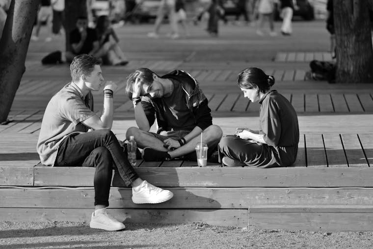 اگر خجالتی هستی، چطور دوست پیدا کنی؟