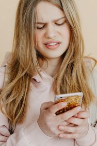شوهرم بلاکم کرده چیکار کنم | بهترین واکنش برای حفظ آرامش و رابطه
