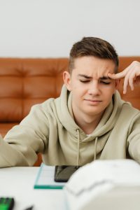 استرس امتحان دارم چیکار کنم | بهترین تکنیکهای فوری برای آرامش و تمرکز